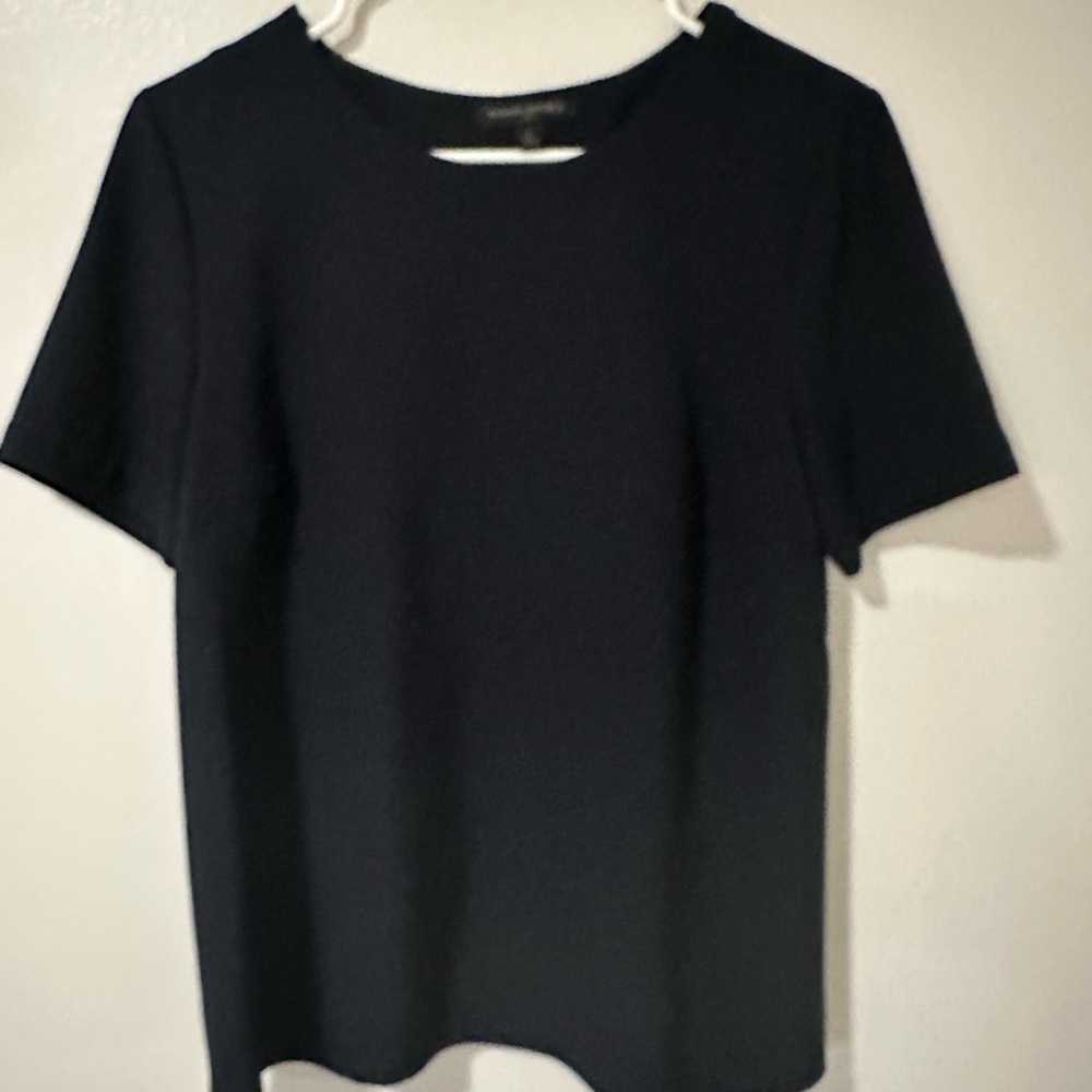 Banana Republic’s short sleeve top for women